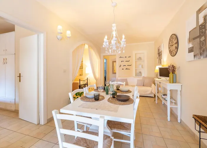 Vakantiehuis Maison Elire - 10 Passi Dal Mare