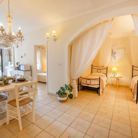 Maison Elirè - 10 Passi Dal Mare Hébergement de vacances